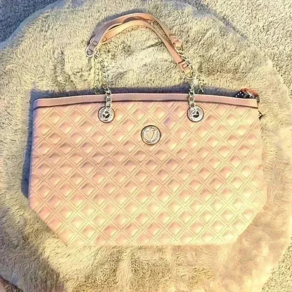 Vera Neumann Handbags - Vera Neumann leather tote purse, camel color
